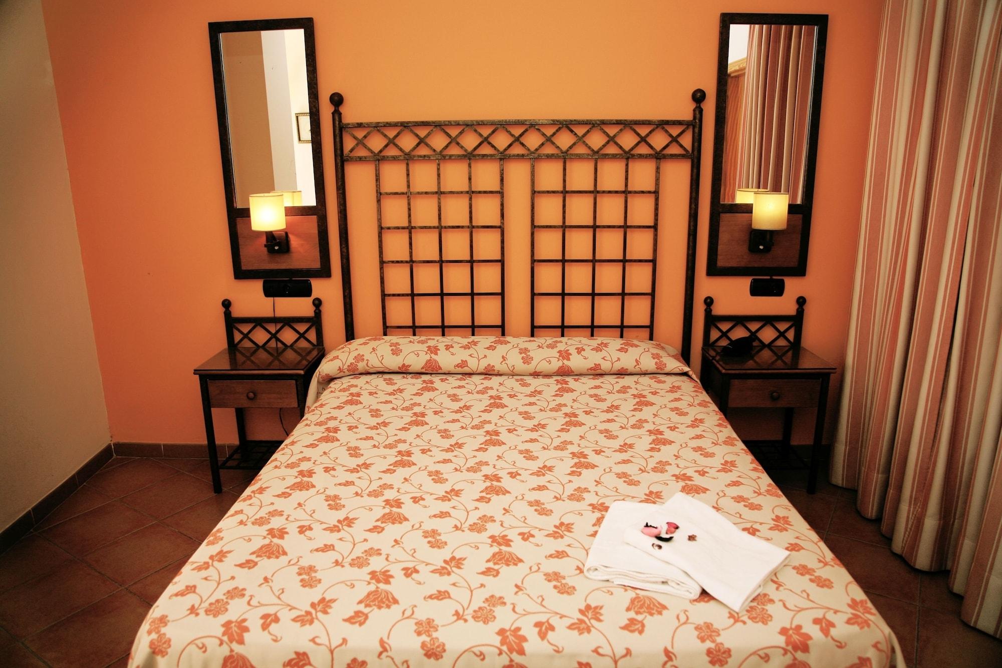 Ele Santabarbara Hotell Castilleja de la Cuesta Exteriör bild