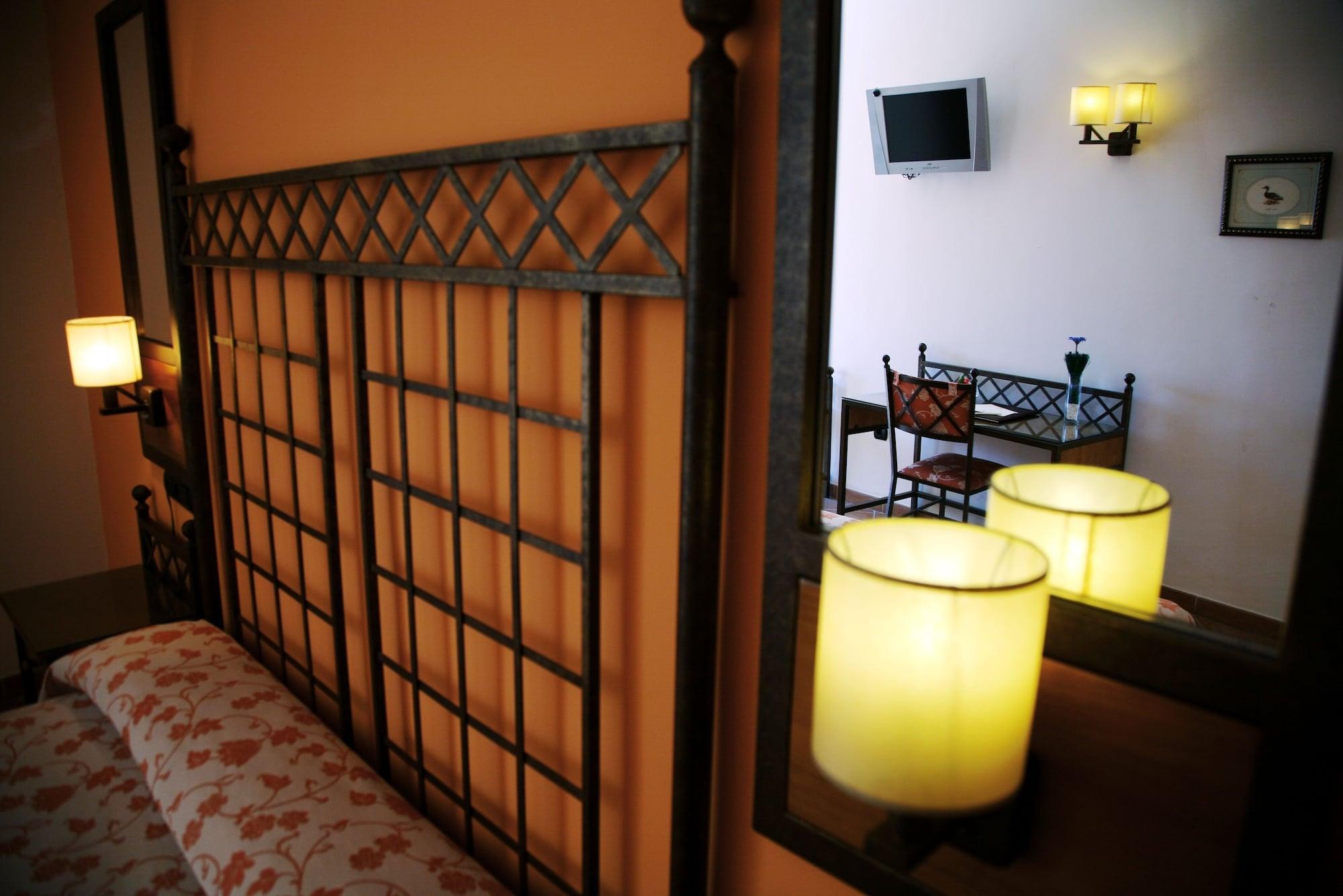 Ele Santabarbara Hotell Castilleja de la Cuesta Exteriör bild