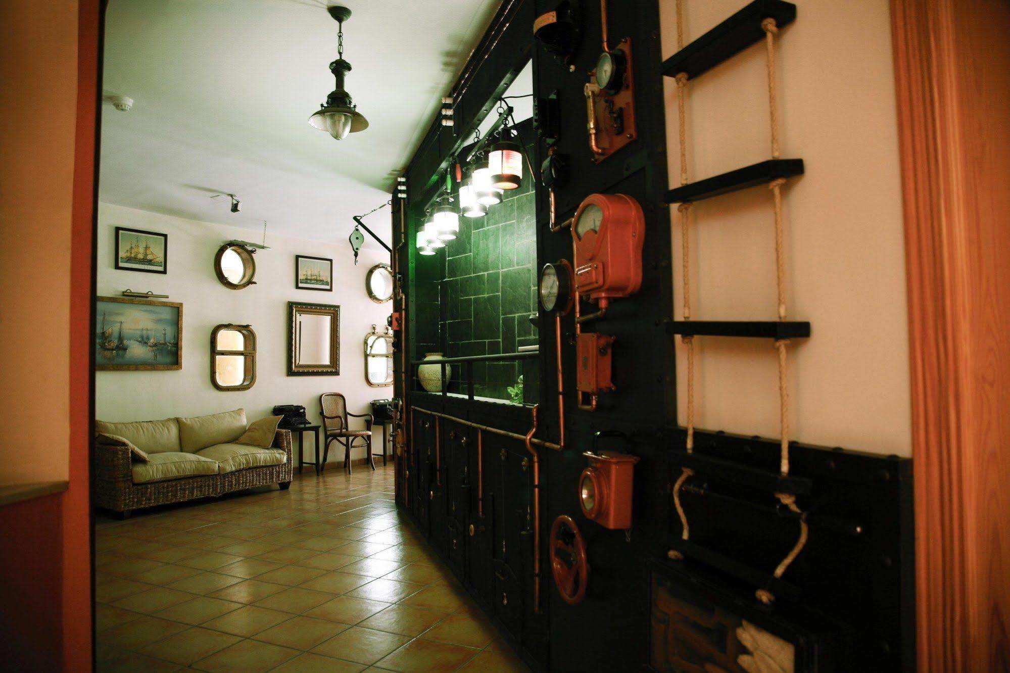 Ele Santabarbara Hotell Castilleja de la Cuesta Exteriör bild