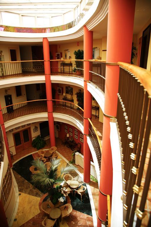 Ele Santabarbara Hotell Castilleja de la Cuesta Exteriör bild